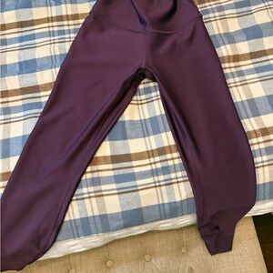 ALO Airlift High-Waist 7/8 Purple Leggings